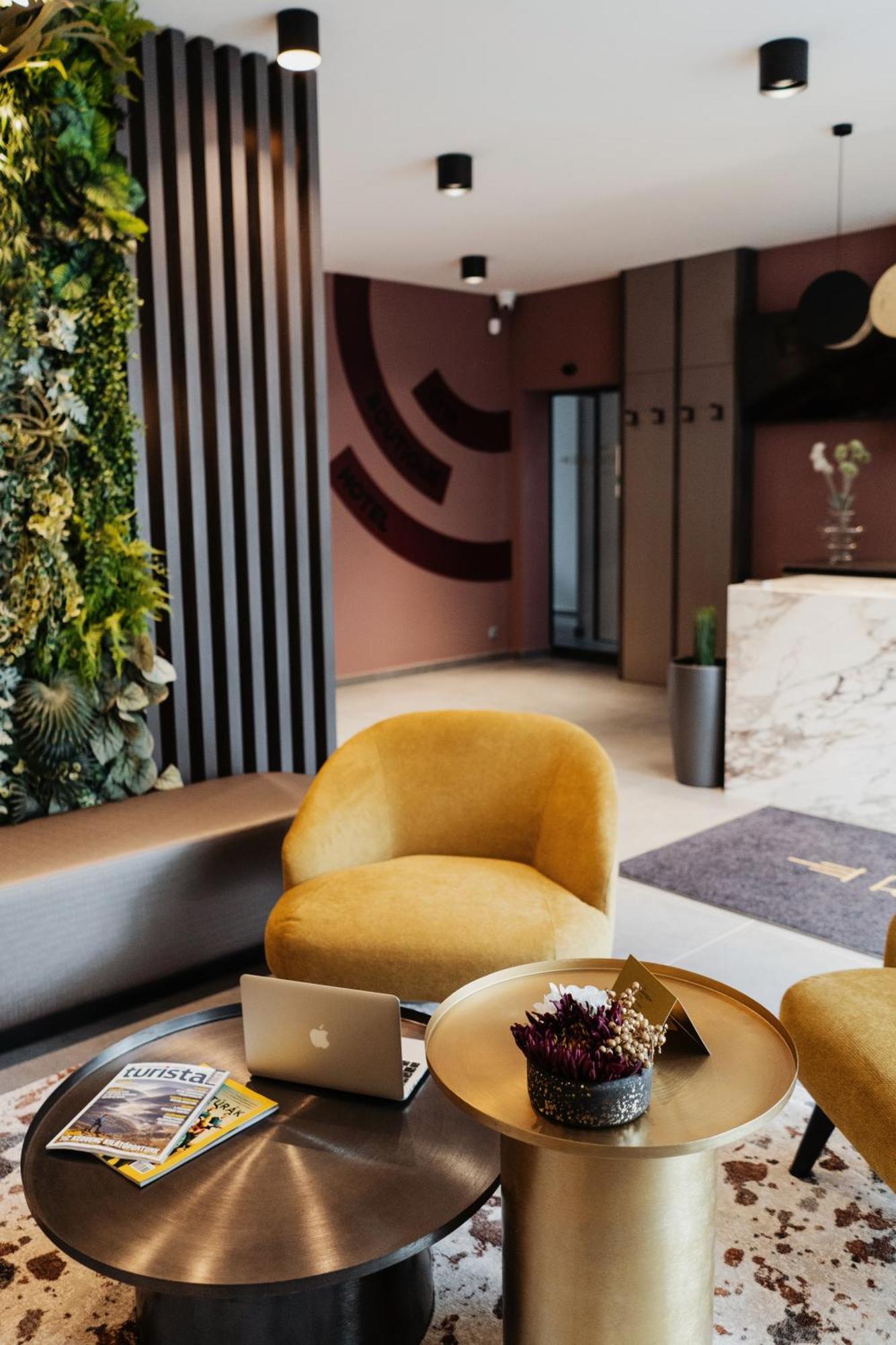 Riva Boutique Hotel Szeged Buitenkant foto
