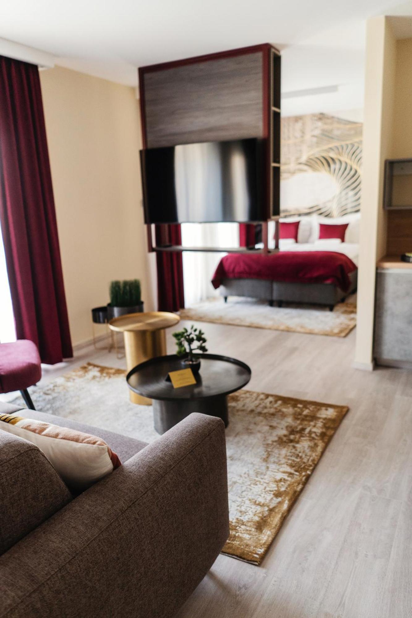 Riva Boutique Hotel Szeged Buitenkant foto