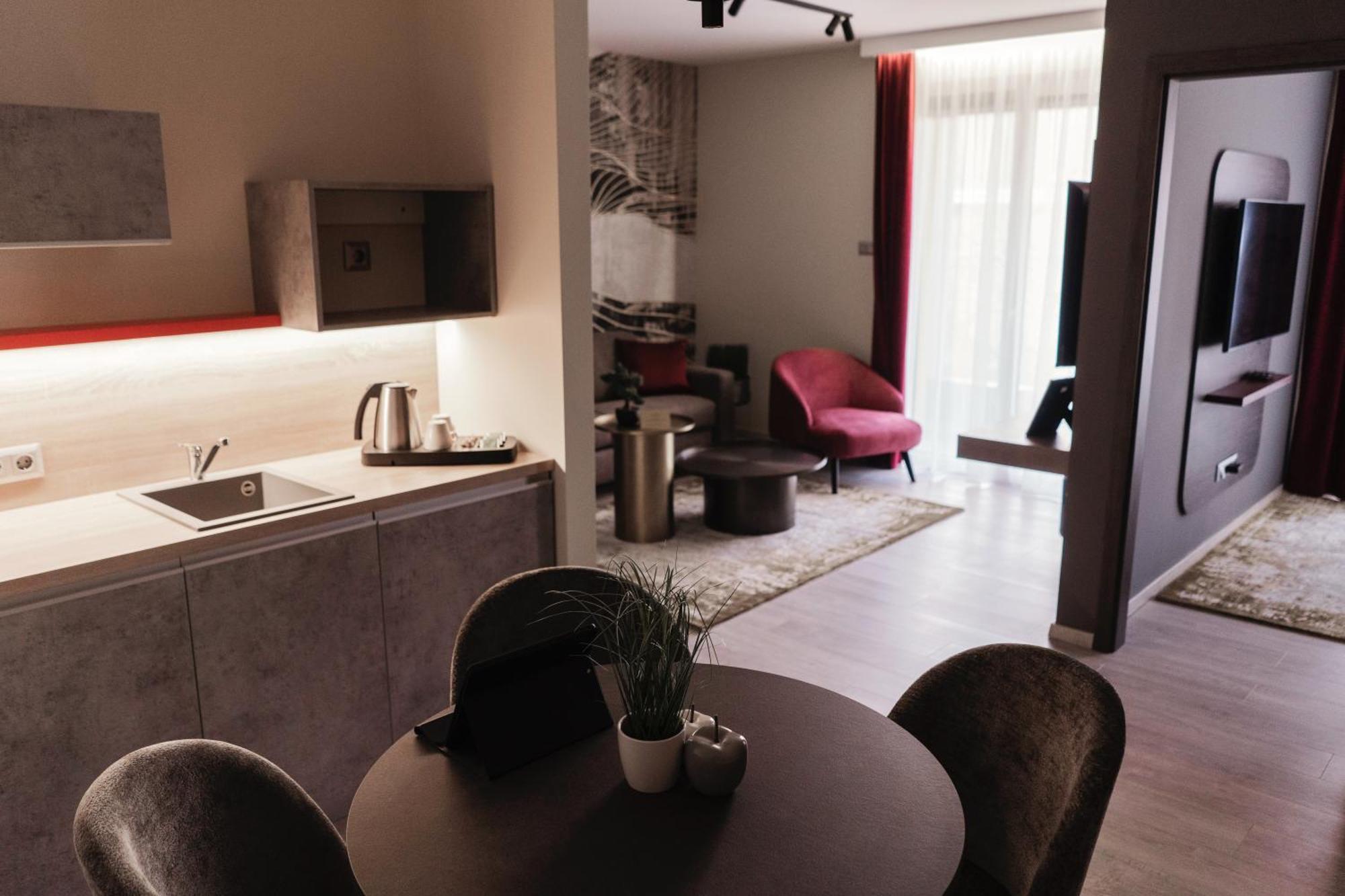 Riva Boutique Hotel Szeged Buitenkant foto